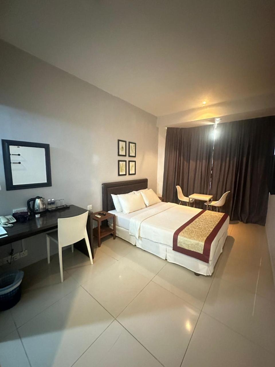 Kingsman Boutique Hotel Kota Kinabalu Exterior foto
